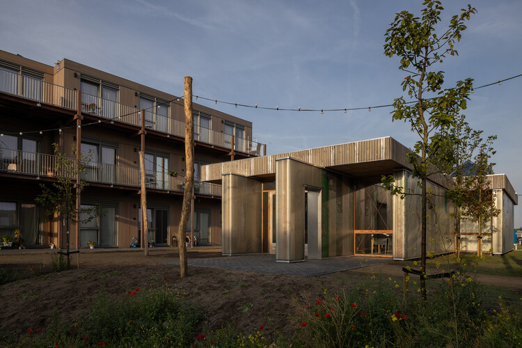 Circular Living Room and Temporary Housing / VLOT architect - Exterior Photography, Windows, Facade